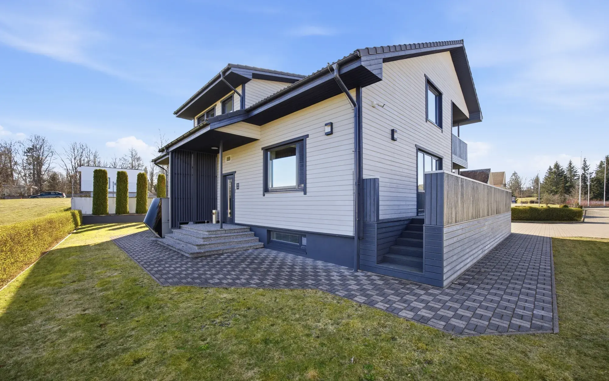 Tehvandi Villa hoone ja õueala, Otepää