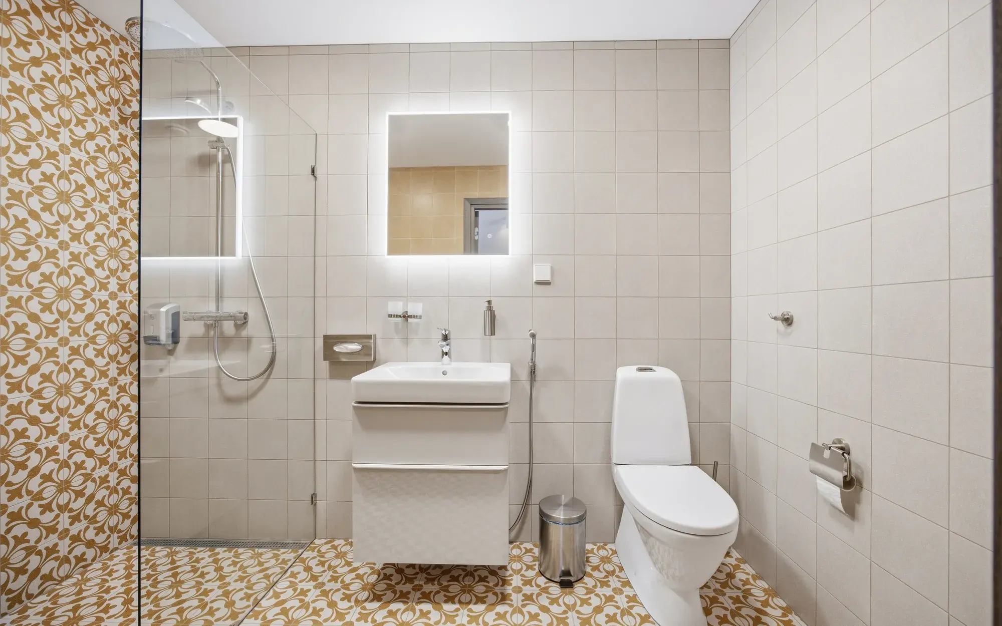Tehvandi Villa kahene tuba (tuba 3), WC ja dušinurk