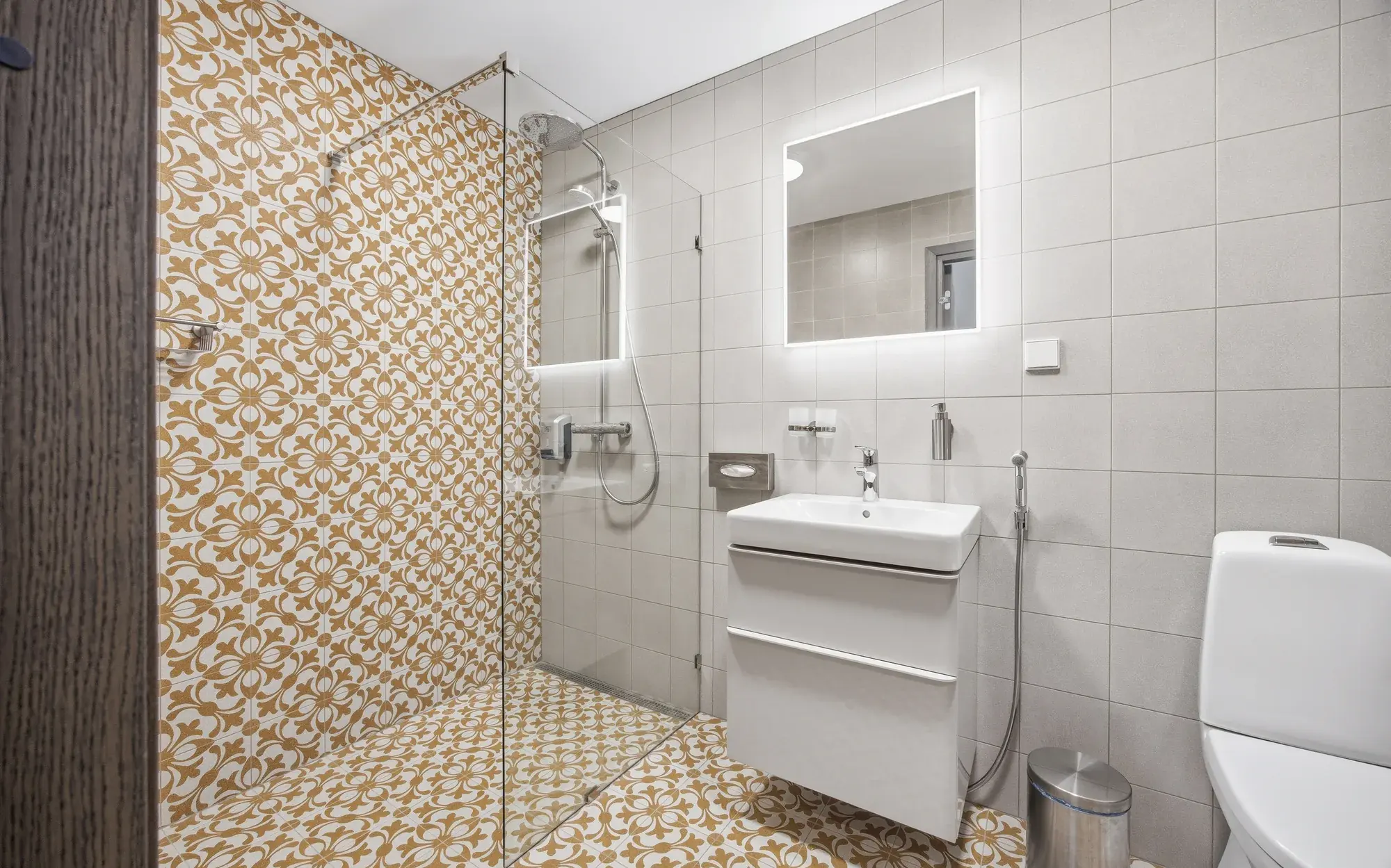 Tehvandi Villa kahene tuba (tuba 3), WC ja dušinurk