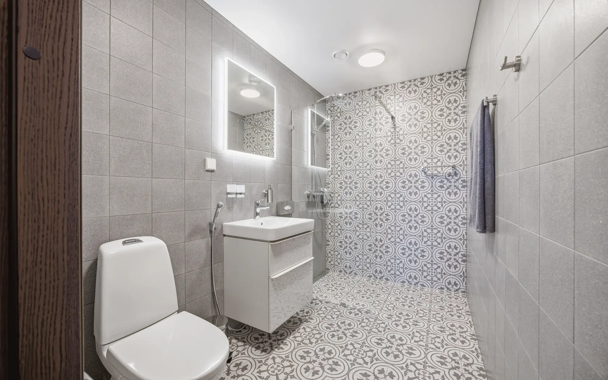 Tehvandi Villa kahene tuba (tuba 4), WC ja dušinurk