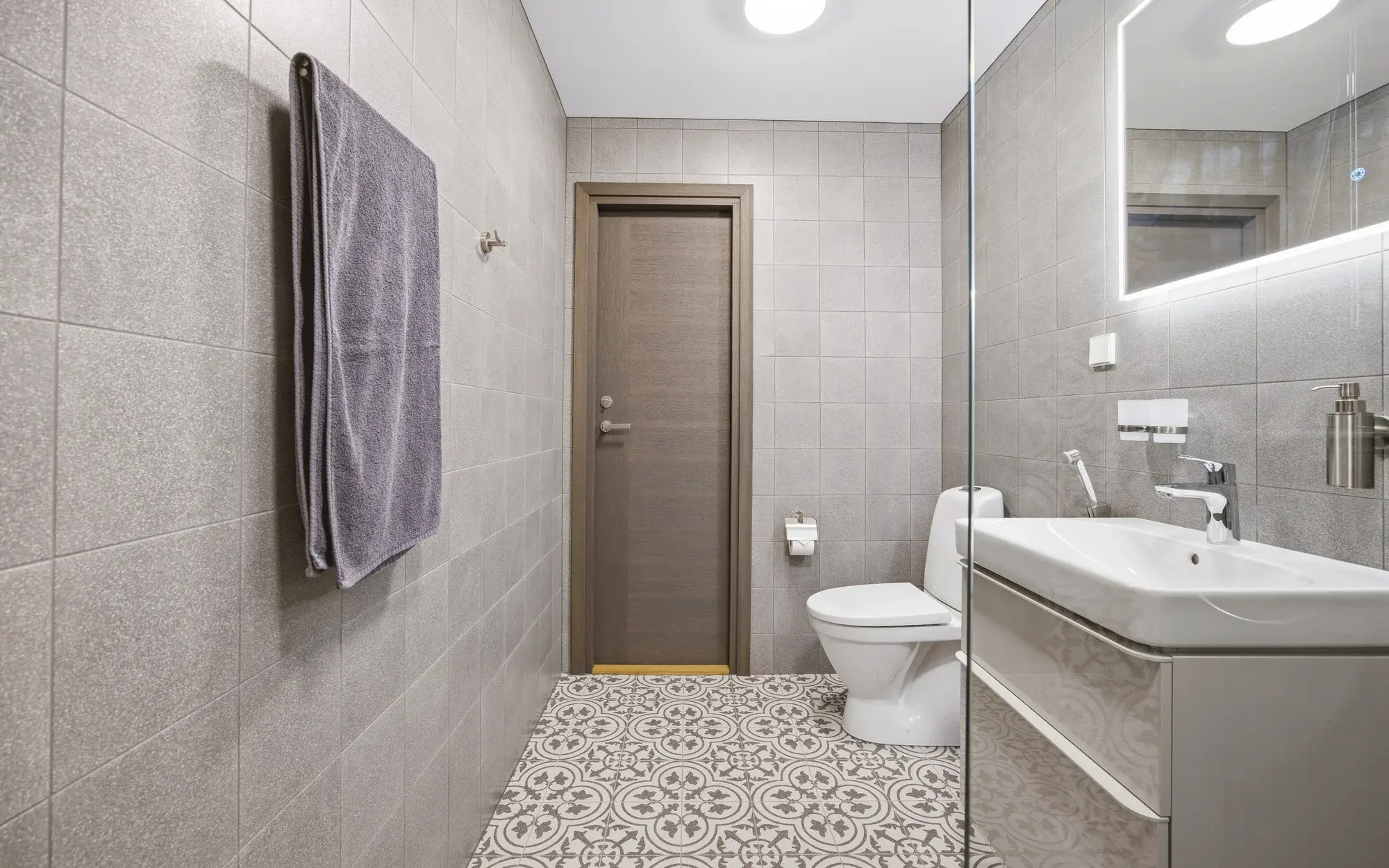 Tehvandi Villa kahene tuba (tuba 4), WC ja dušinurk